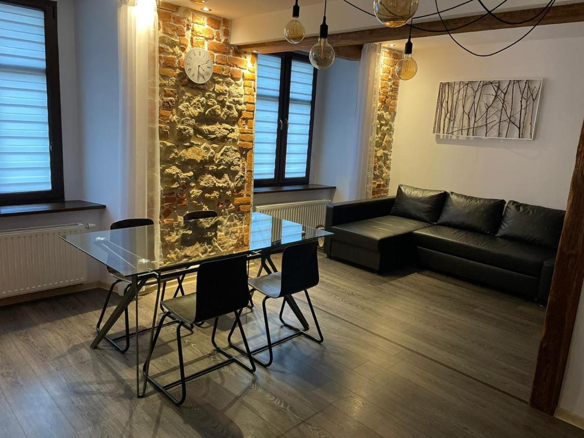 Apartament Przy Ratuszu Клодзко Екстериор снимка