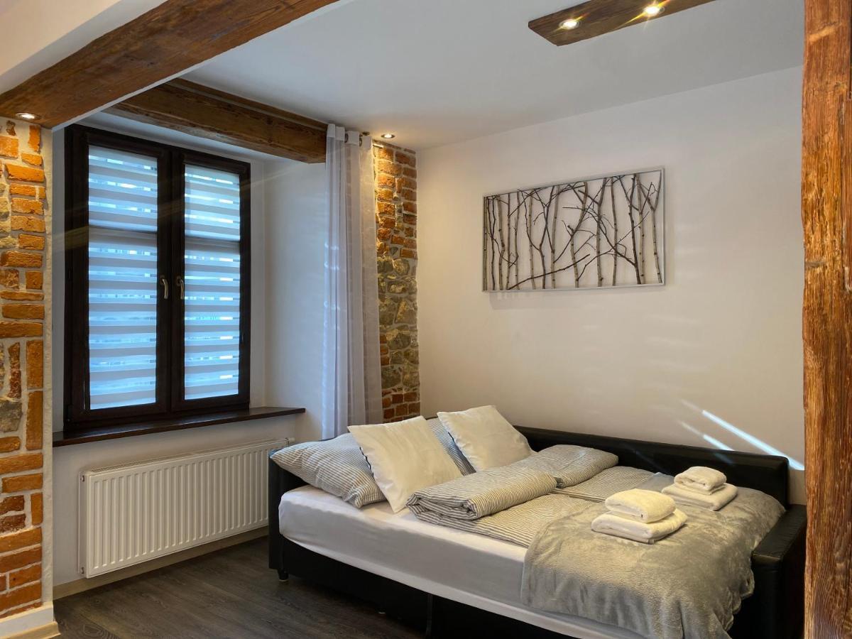 Apartament Przy Ratuszu Клодзко Екстериор снимка