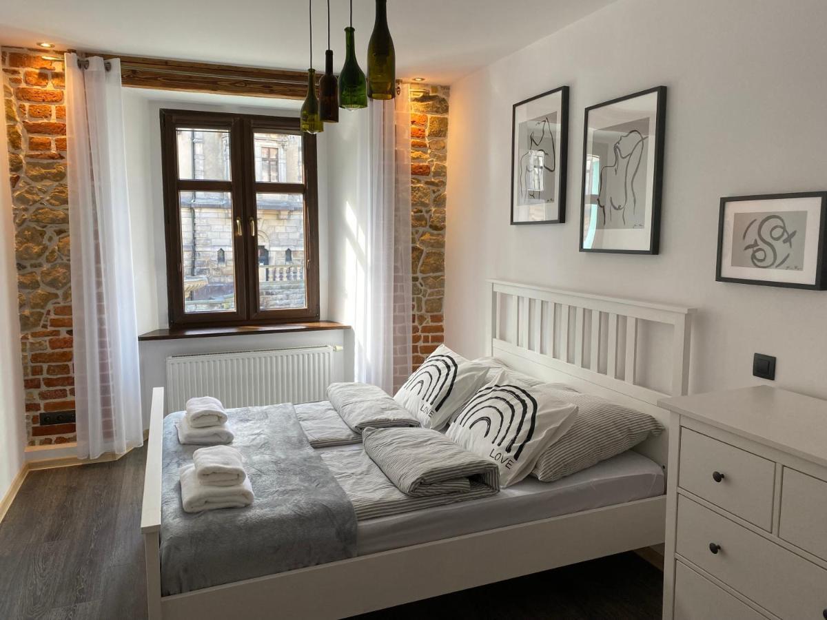 Apartament Przy Ratuszu Клодзко Екстериор снимка