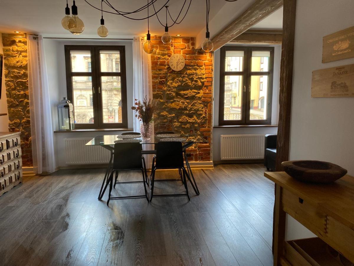Apartament Przy Ratuszu Клодзко Екстериор снимка