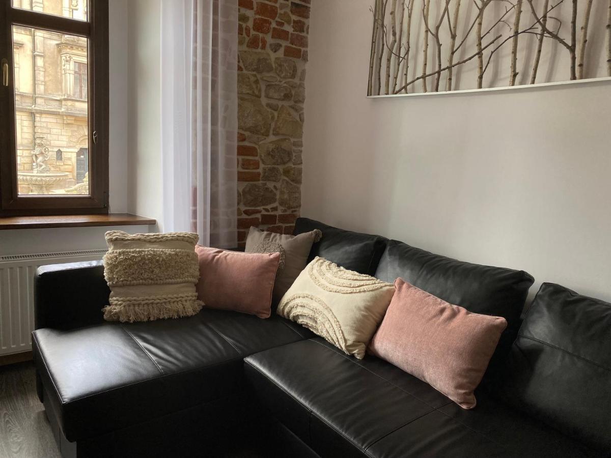Apartament Przy Ratuszu Клодзко Екстериор снимка