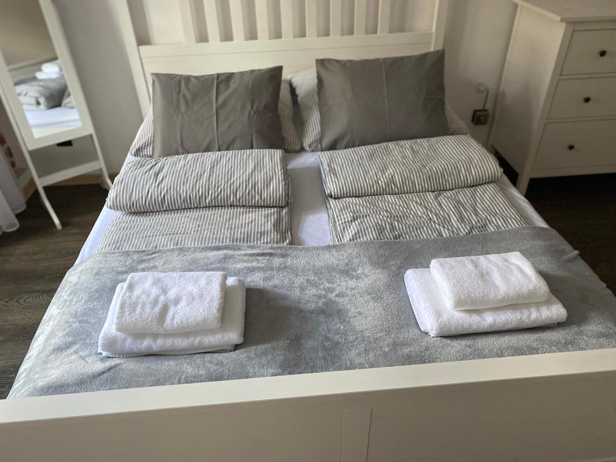 Apartament Przy Ratuszu Клодзко Екстериор снимка