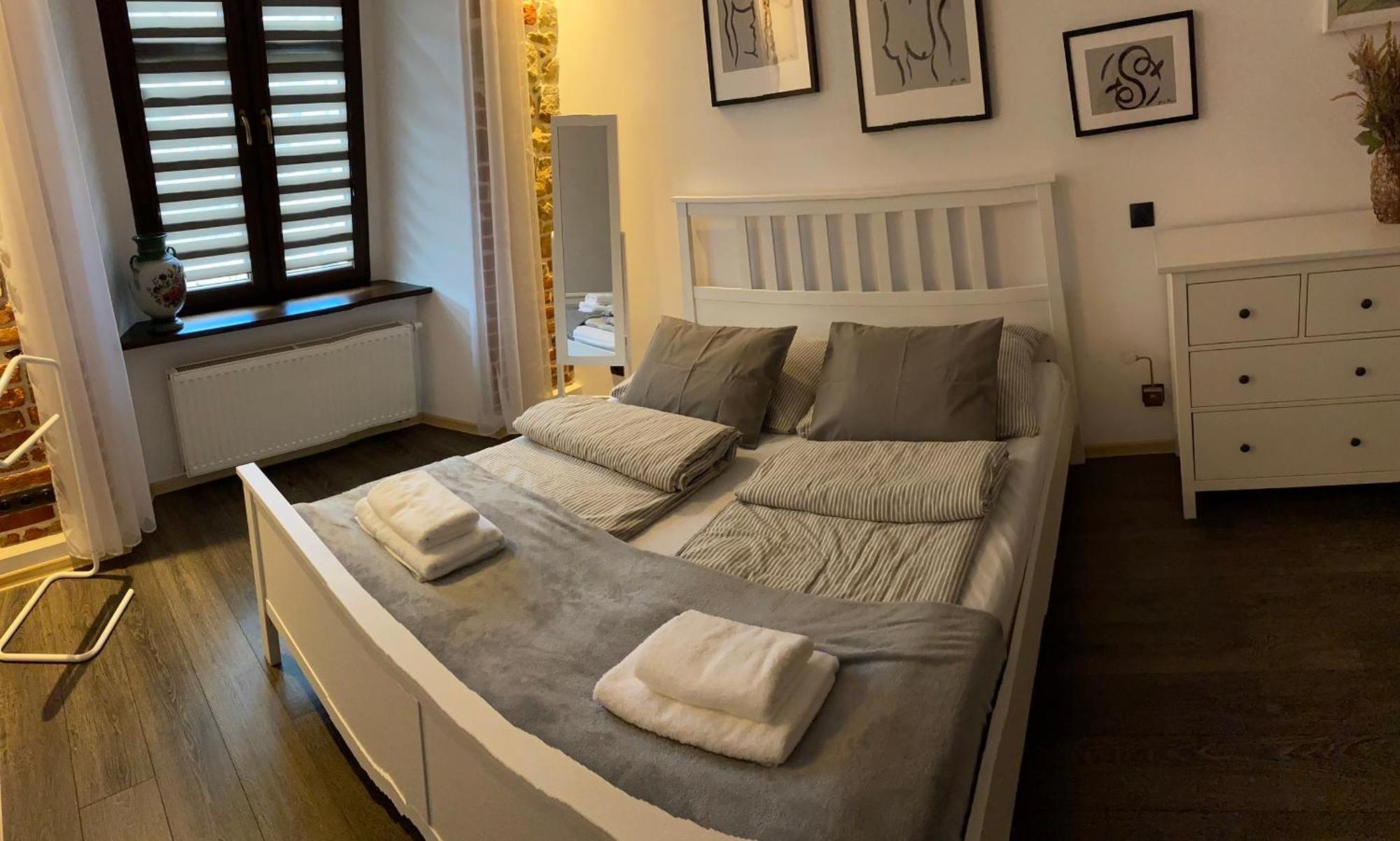 Apartament Przy Ratuszu Клодзко Екстериор снимка