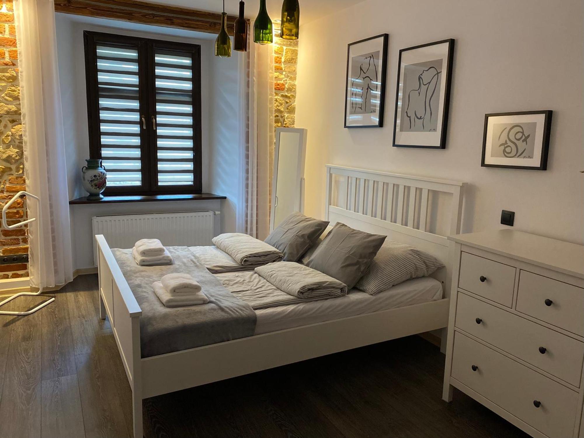 Apartament Przy Ratuszu Клодзко Екстериор снимка